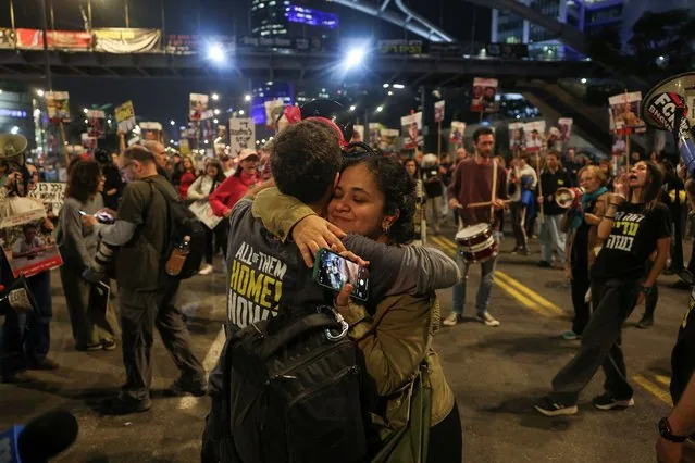 Israelis react to Gaza ceasefire news at hostage protest rally in Tel Aviv January 2025