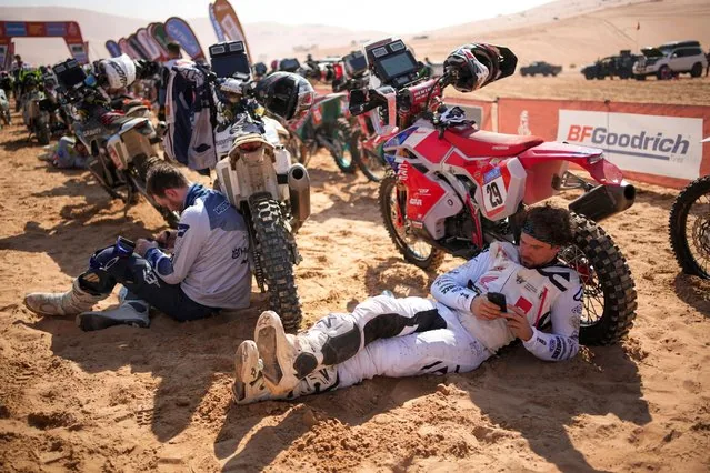 Dakar Rally riders waiting at fog-delayed stage eleven start in Shubaytah Saudi Arabia 2025